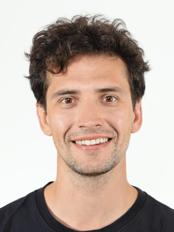 Asymetryczny Curly Fringe