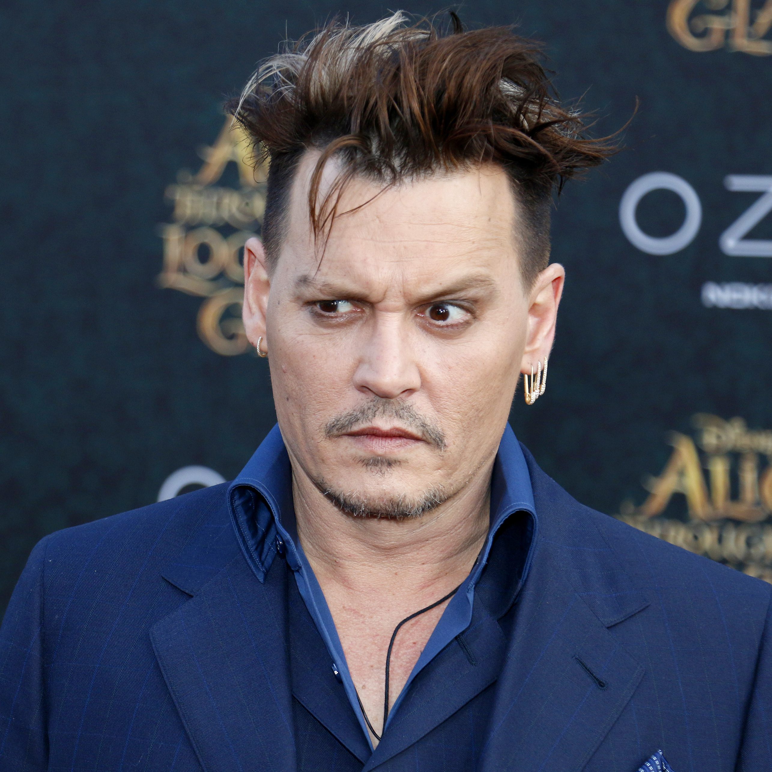 Johnny Depp - Fryzura na Zakola